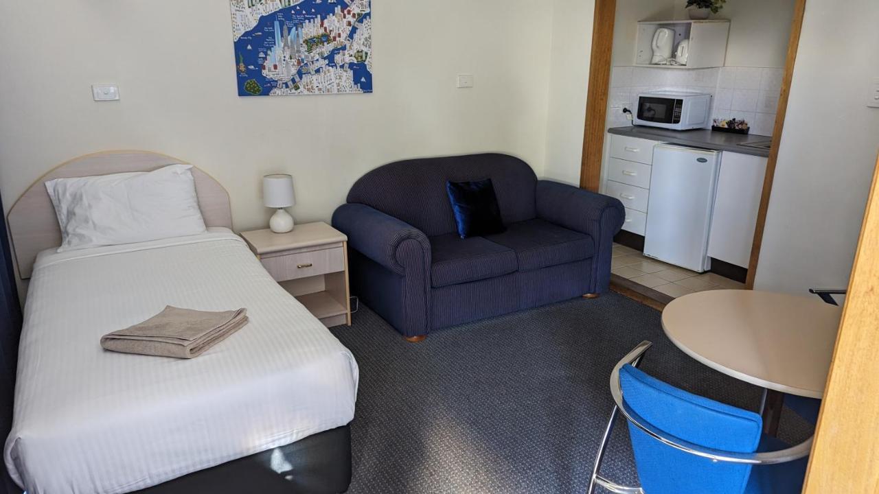 Armidale Inn Екстериор снимка